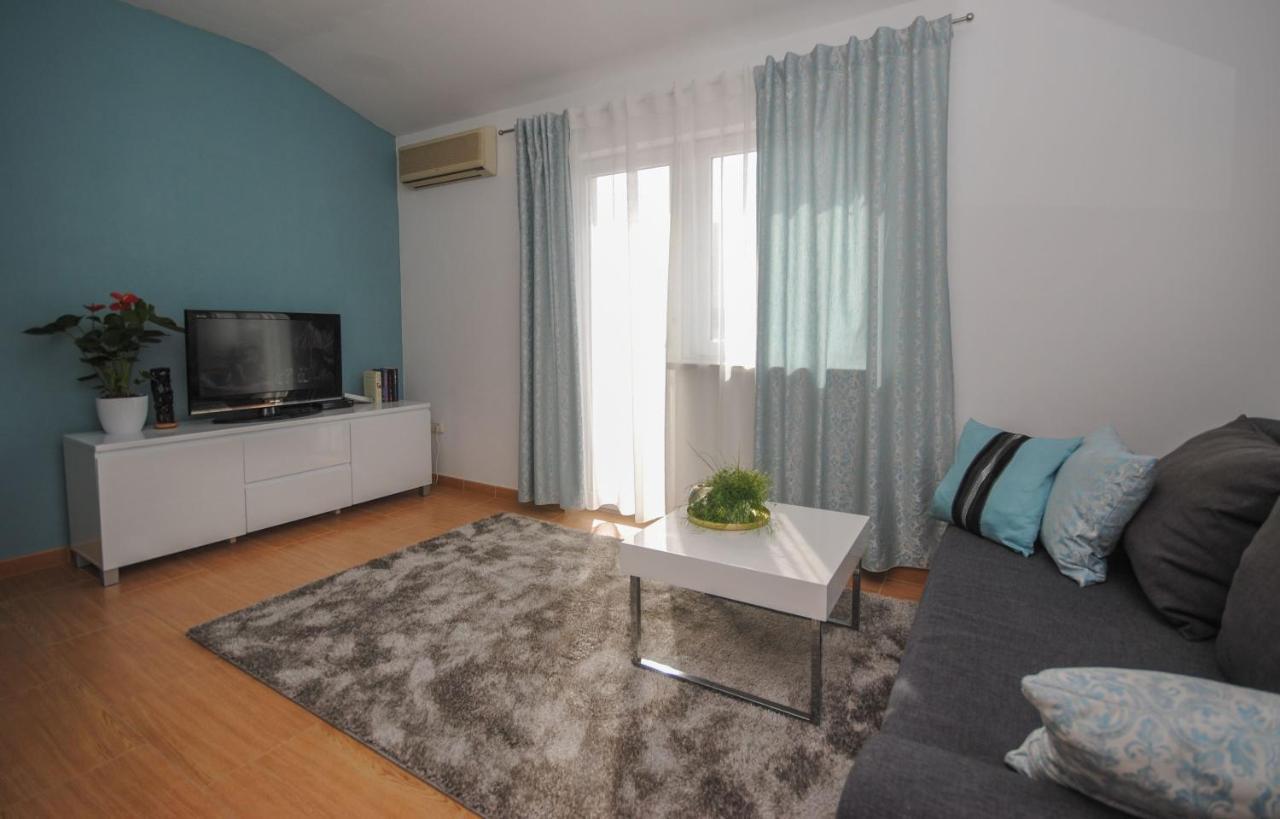 Apartment Tina โปดสตรานา ภายนอก รูปภาพ