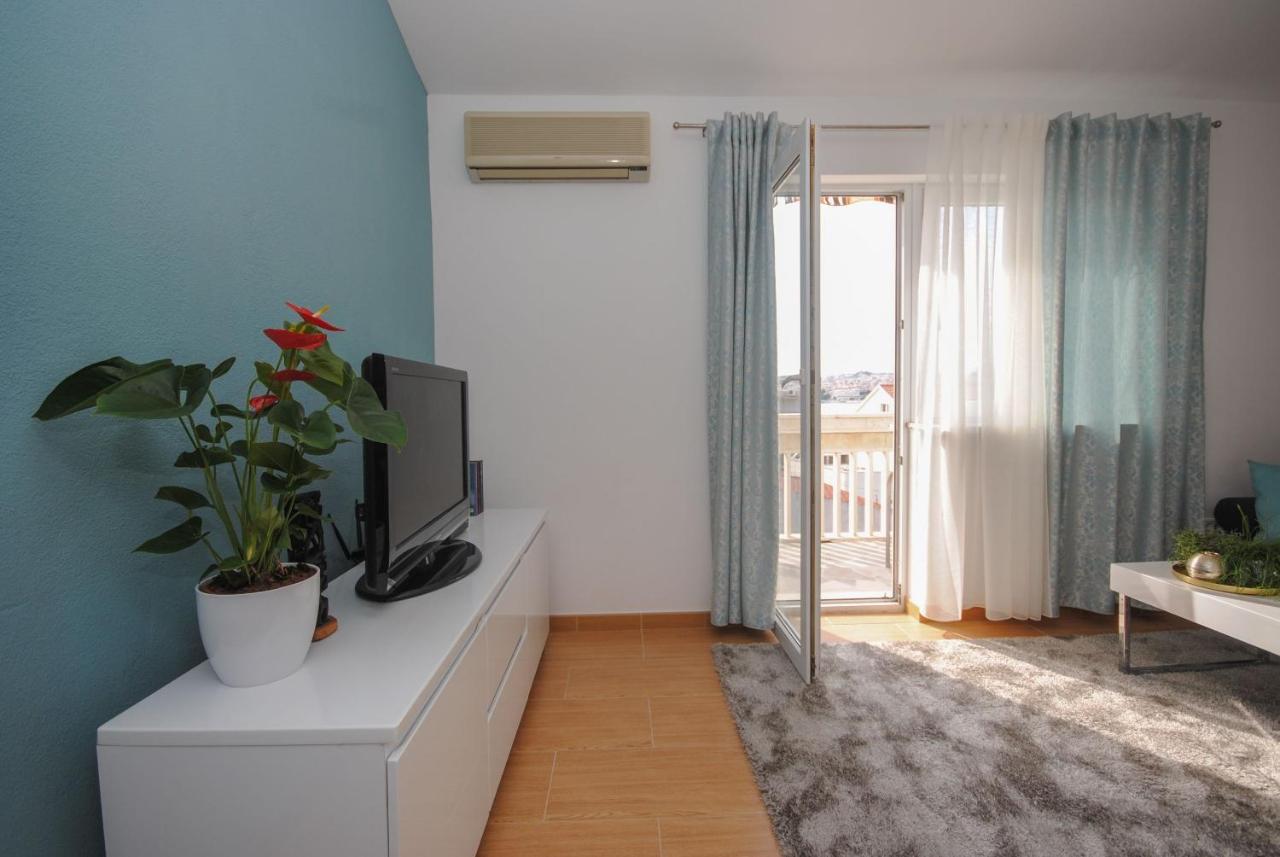 Apartment Tina โปดสตรานา ภายนอก รูปภาพ