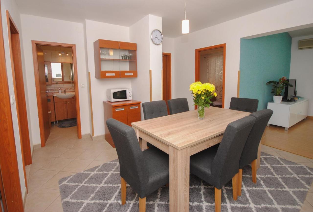 Apartment Tina โปดสตรานา ภายนอก รูปภาพ